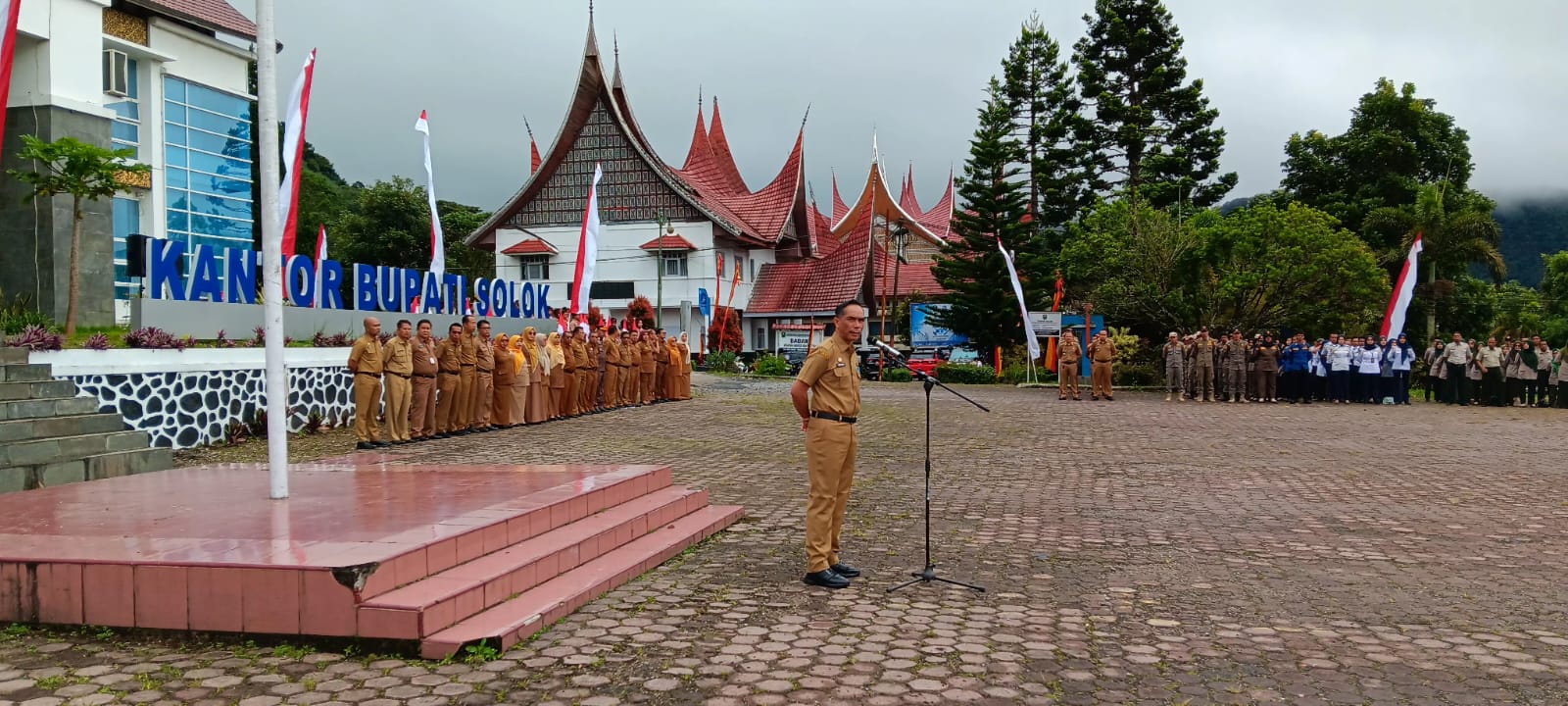Pembagian_bendera_2024_(4)