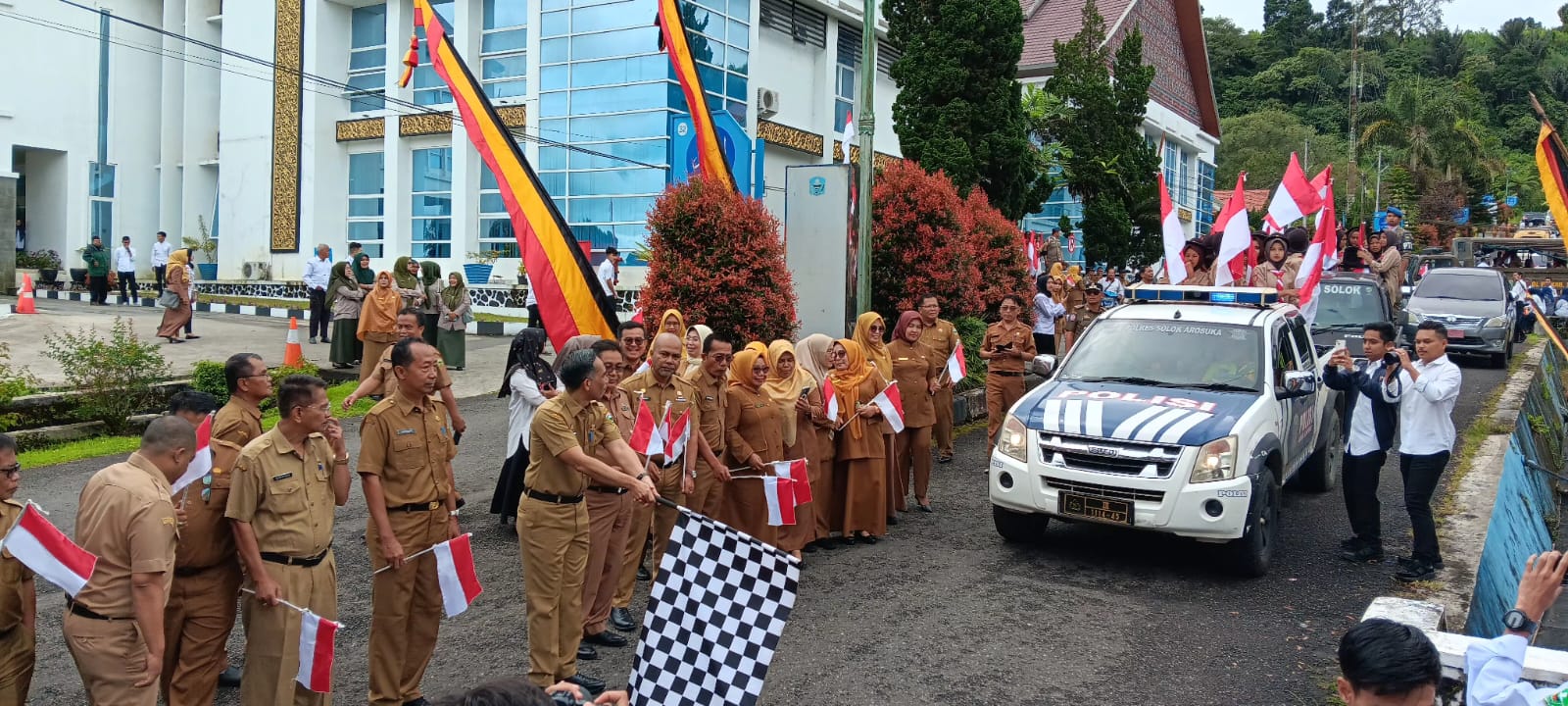 Pembagian_bendera_2024_(16)