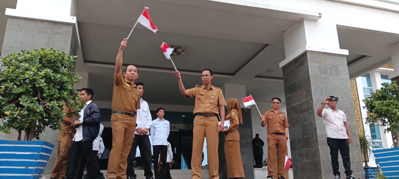Pembagian_bendera_2024_(11)