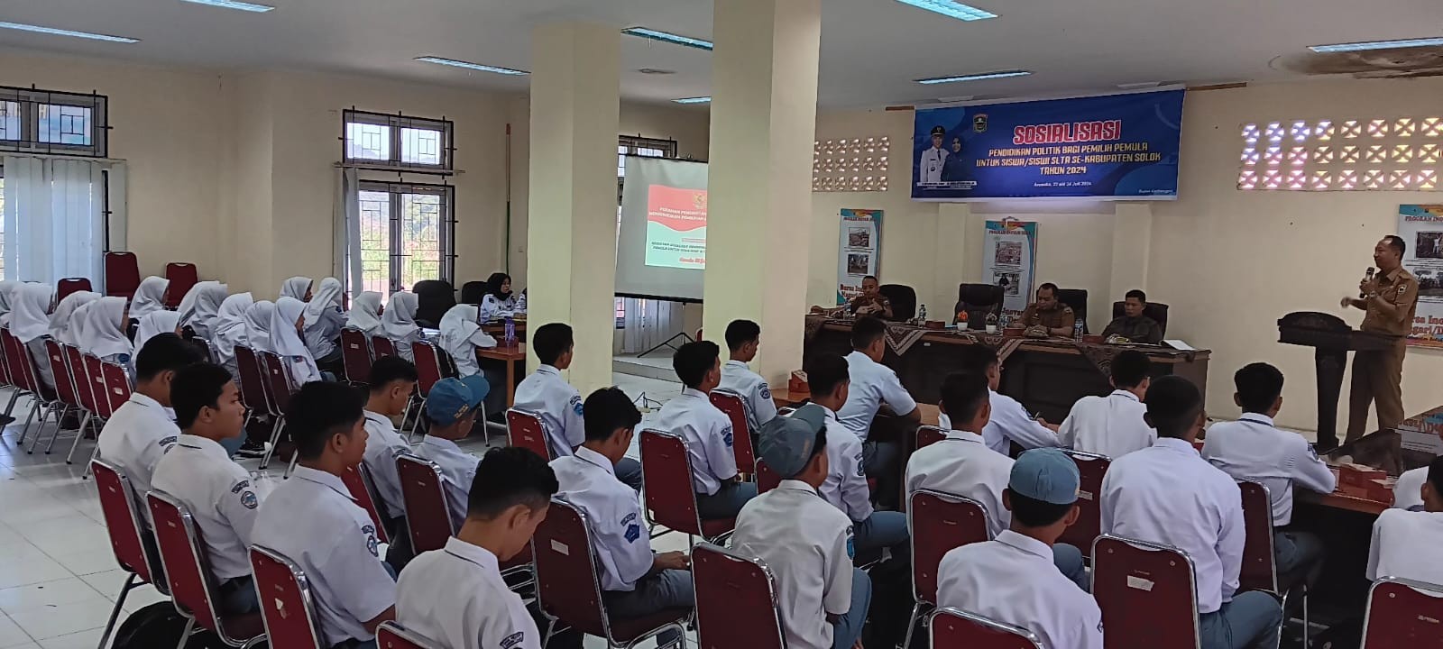 Kesbangpol Gelar Sosialisasi Pendidikan Politik bagi  Bagi Pemilih Pemula 