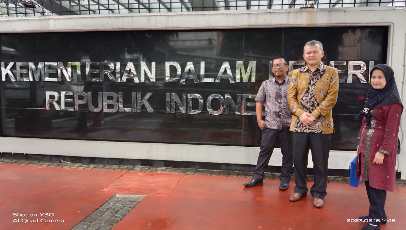 Kaban_Kemendagri_diluar